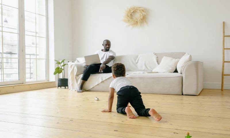 STOOPING WITHOUT KOWTOWING